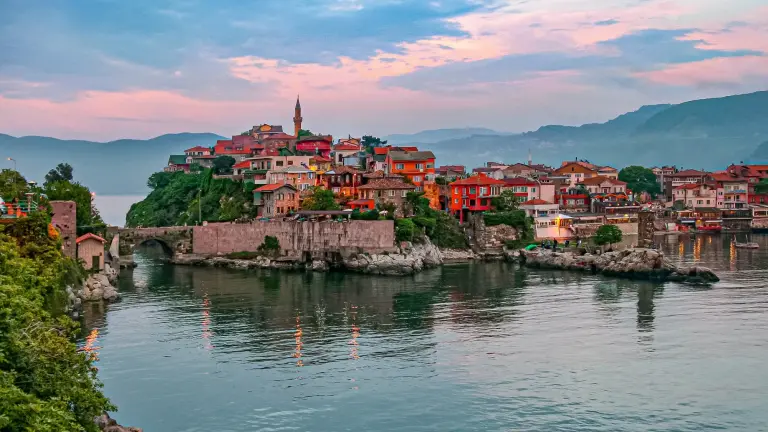 Akşam ışığında Amasra ve Kemere Köprüsü
